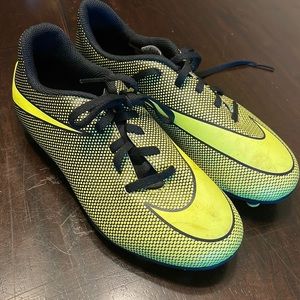 Youth Size 5 Soccer Cleats